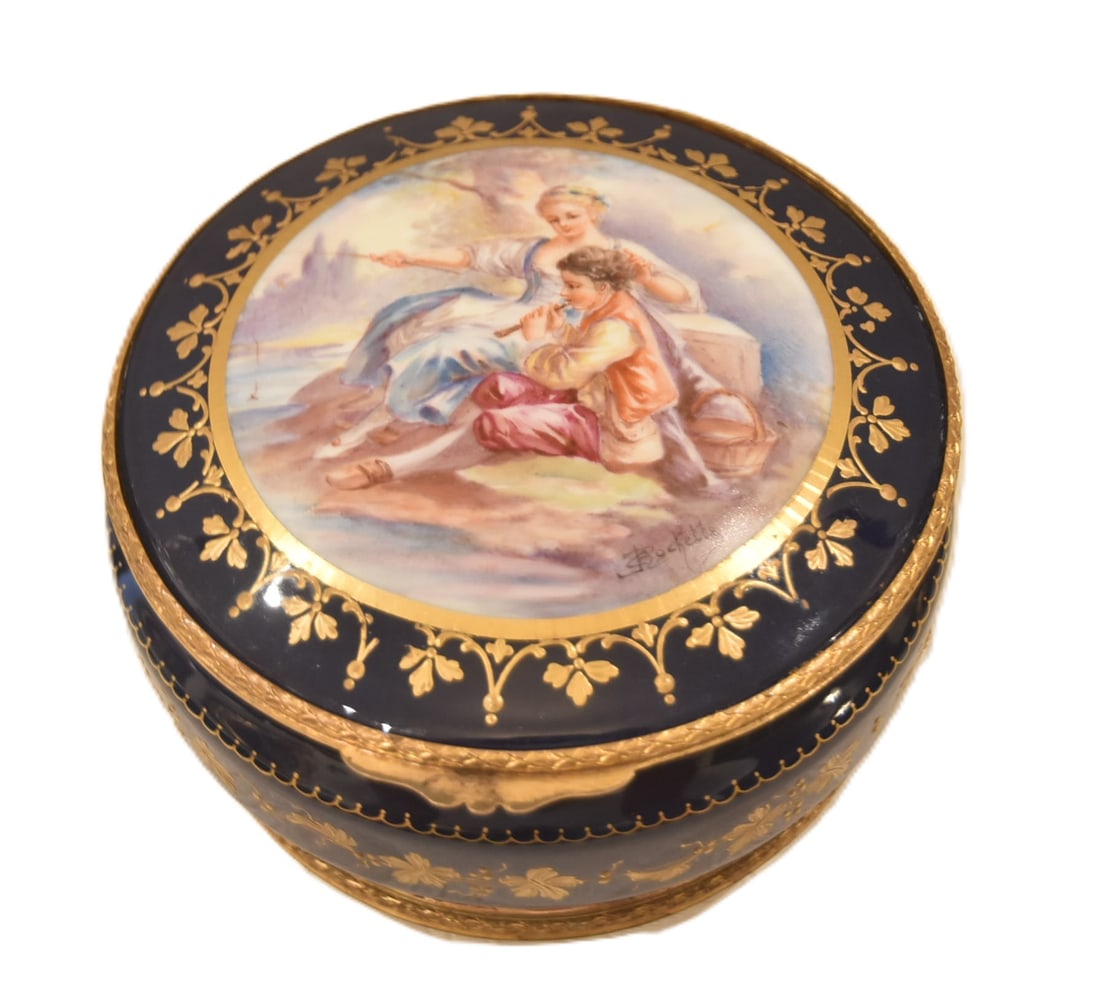 LAPIS BLEU SEVRES PORCELAIN BOX WITH BRONZE MOUNTS (1 of 16)