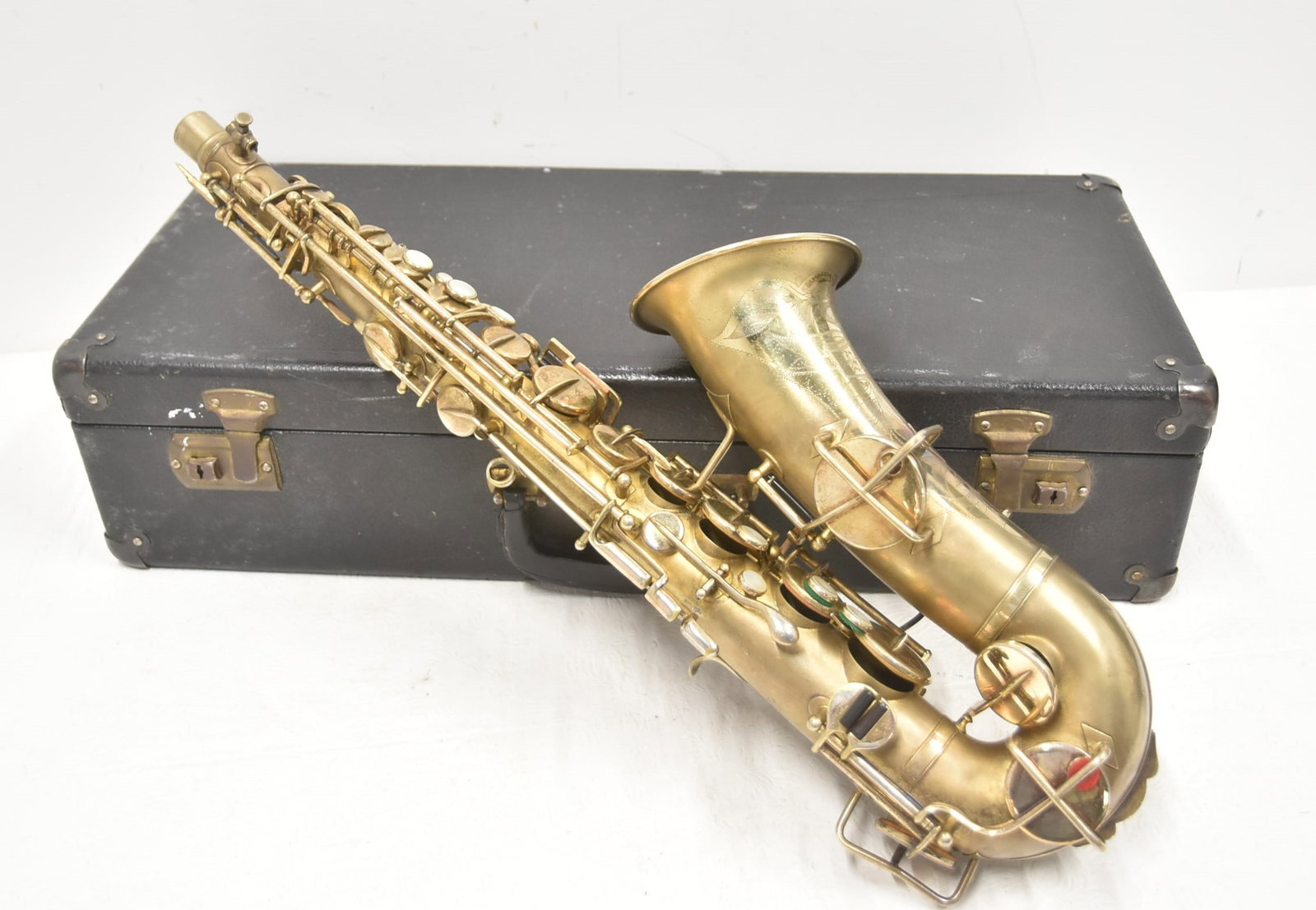 1926 BUESCHER GOLD PLATED ALTO SAXOPHONE (1 of 15)