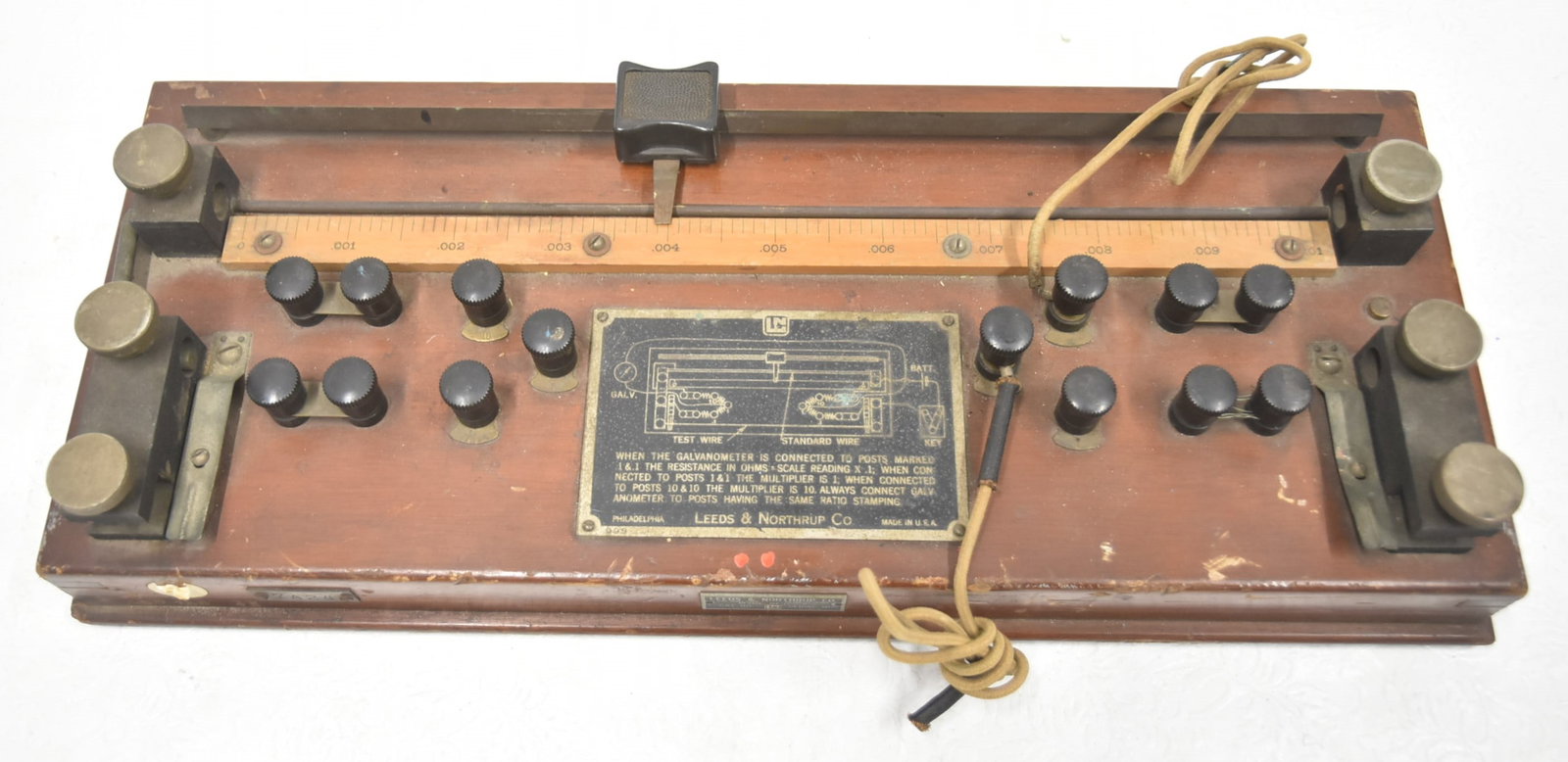 ANTIQUE LEEDS & NORTHRUP TEST DEVICE: LEEDS & NORTHRUP POTENTIOMETER TEST DEVICE , EARLY 20th CENTURY 19" x 8" x 4"