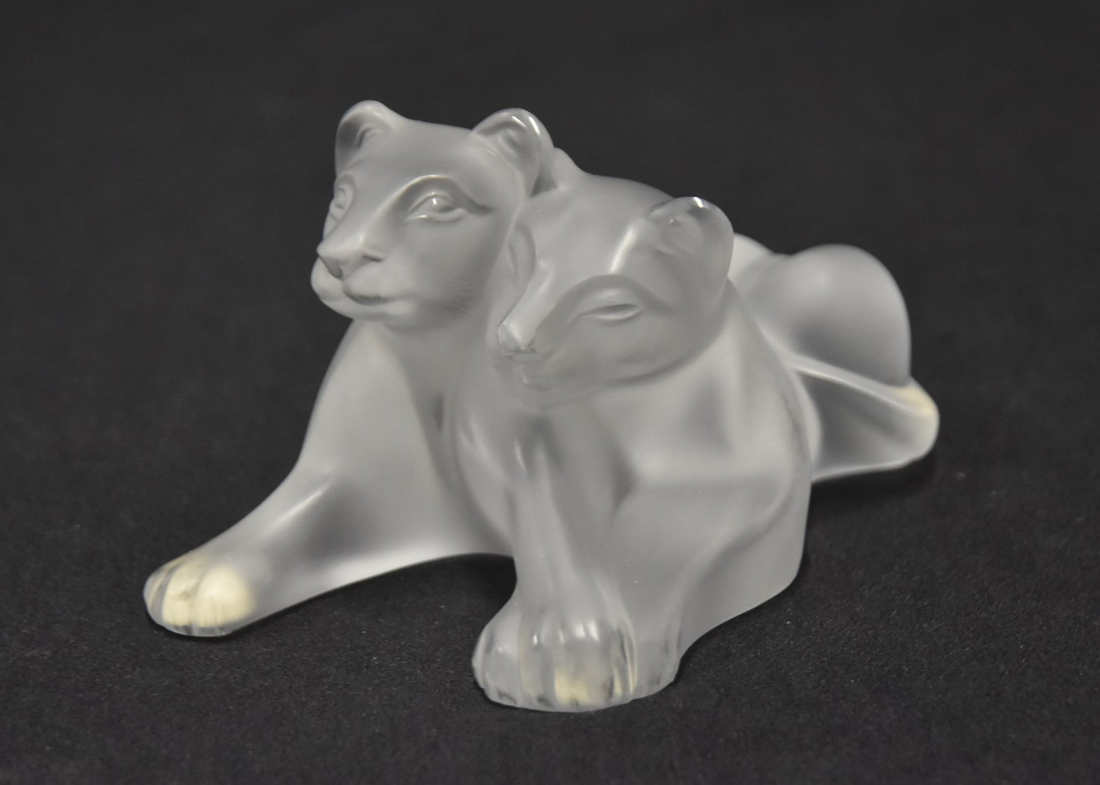 LALIQUE "TAMBWEE" LION CUBS , SIGNED MARC LALIQUE (1 of 8)