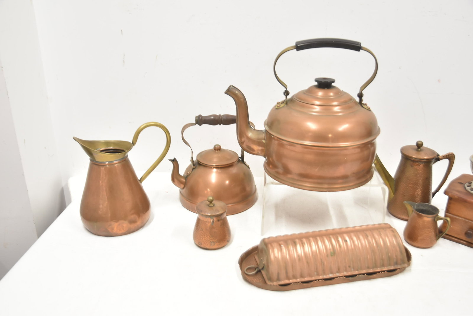(8)pc ANTIQUE COPPER TABLE WARE GROUPING - 5