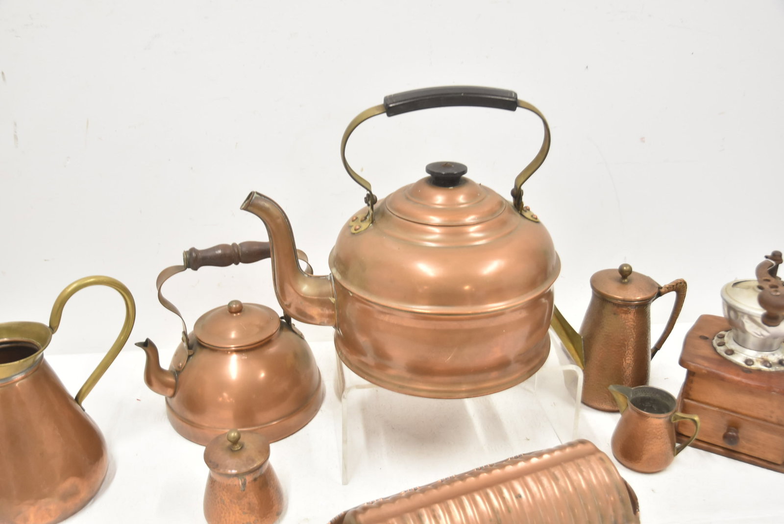 (8)pc ANTIQUE COPPER TABLE WARE GROUPING - 6
