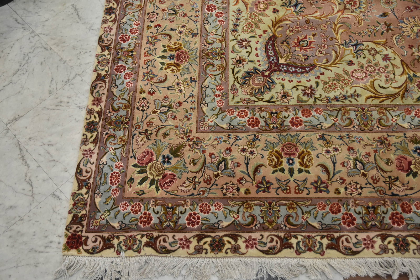 FINE ANTIQUE 10' x 13' TABRIZ CARPET - 3