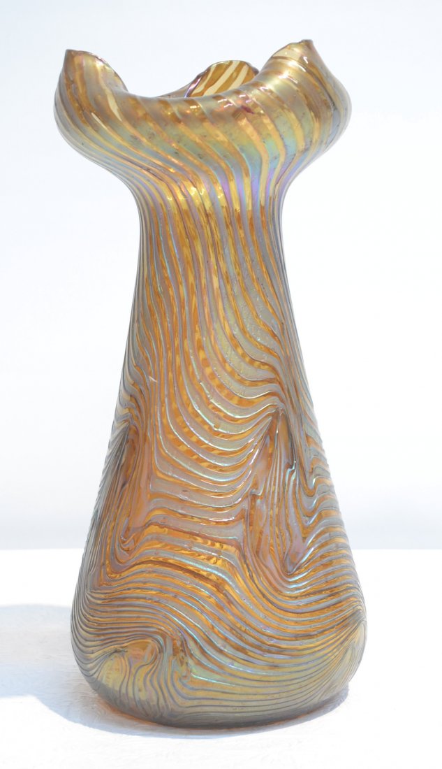 THREADED LOETZ VASE WITH RUFFLED TOP: 6" x 13"