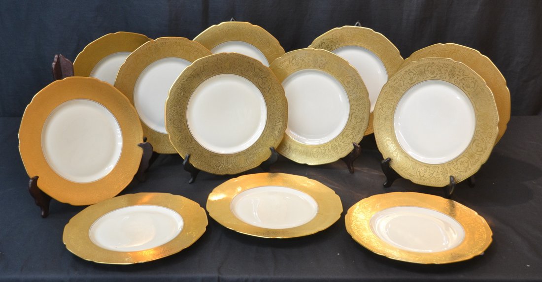 (12) HEINRIECH GERMANY BAVARIAN SERVICE PLATES: WITH HEAVY GOLD TRIM - 10 1/2"