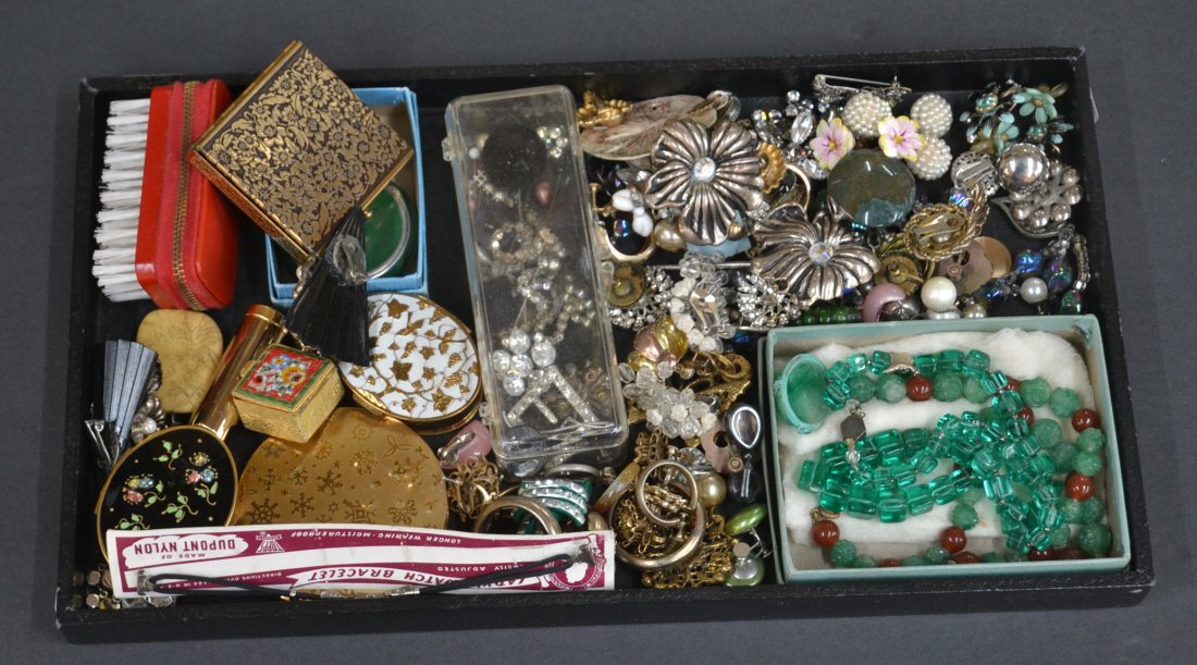 ASSORTED EARRINGS , PINS, BEADS, PILL BOX &: (5) COMPACTS