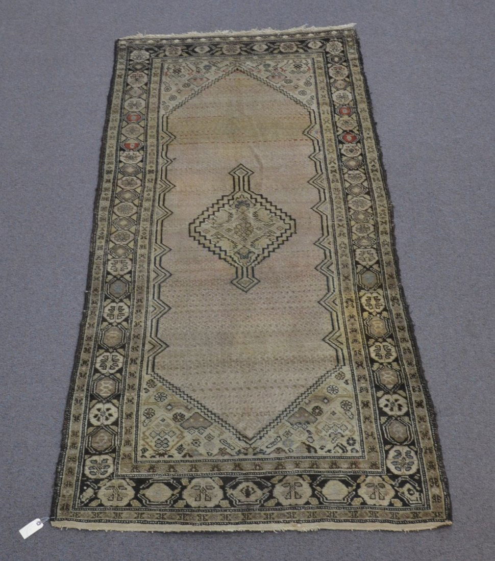 4' x 8' HAMADAN RUG: 4' x 8' HAMADAN RUG