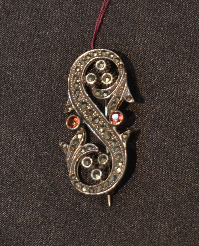 STERLING SILVER MARCASITE & RED STONE PIN: 1 1/2"