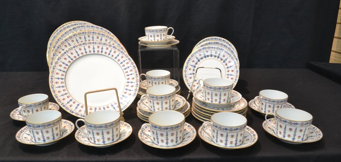 (60)pc TOWLE ROYALE LANGAIS LIMOGES DINNER SERVICE: INCLUDING (13) DINNER PLATES, (12) LUNCHEON , (13) CAKE PLATES, (11) CUPS & SAUCERS