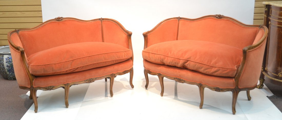 (Pr) LXV STYLE SETTEE WITH VELVET UPHOLSTERY: 51" x 32" x 33"