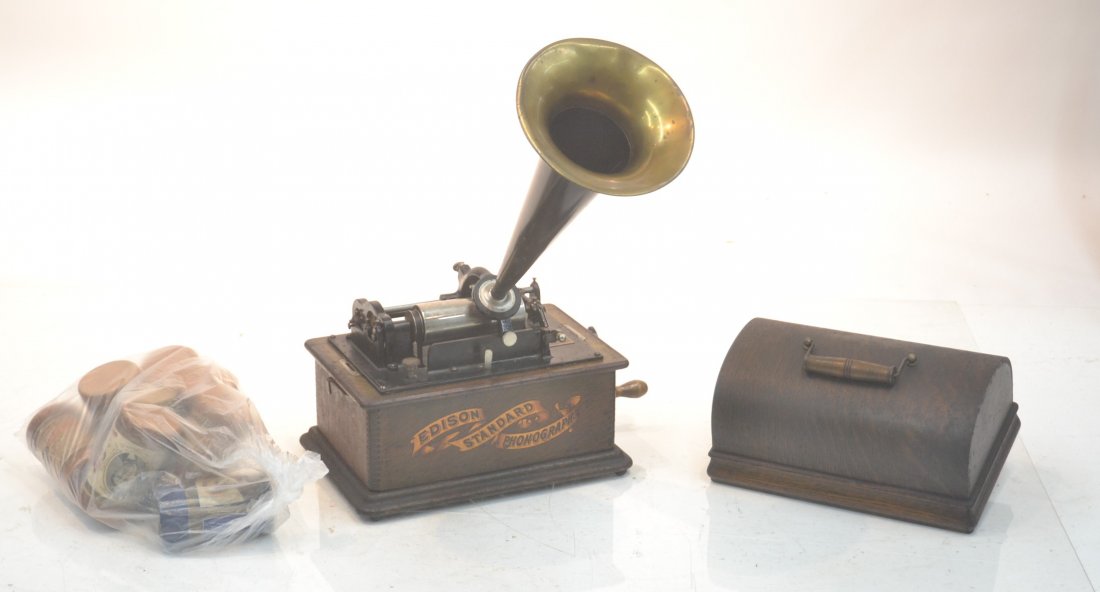 EDISON STANDARD 8-CYLINDER PHONOGRAPH: WITH HORN & COVER - 12" x 8 1/2" x 9"