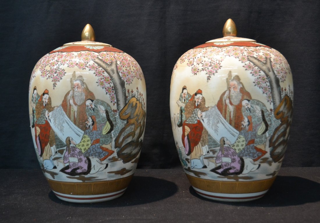 (Pr) JAPANESE PORCELAIN VASES WITH FIGURES (1 of 9)