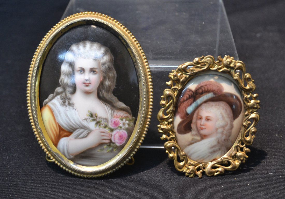 (2) HAND PAINTED MINIATURE PORTRAITS IN EASEL (1 of 7)