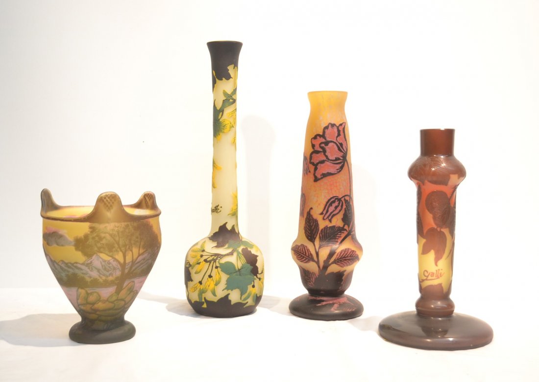 (4) REPLICA CAMEO GLASS VASES INCLUDING (1 of 5)