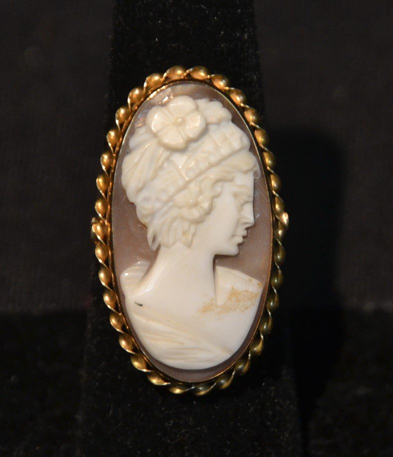 14kt GOLD CAMEO RING - SIZE 7 3/4 ; 3.5dwt (1 of 6)