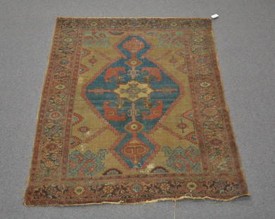 ANTIQUE HERIZ RUG - 4' 8" x 6' 4": (SOME WEAR SPOTS)