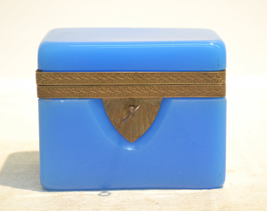 BLUE OPALINE BOX - 5 1/2" x 3 1/2" x 4 1/2": (HINGE AS FOUND)