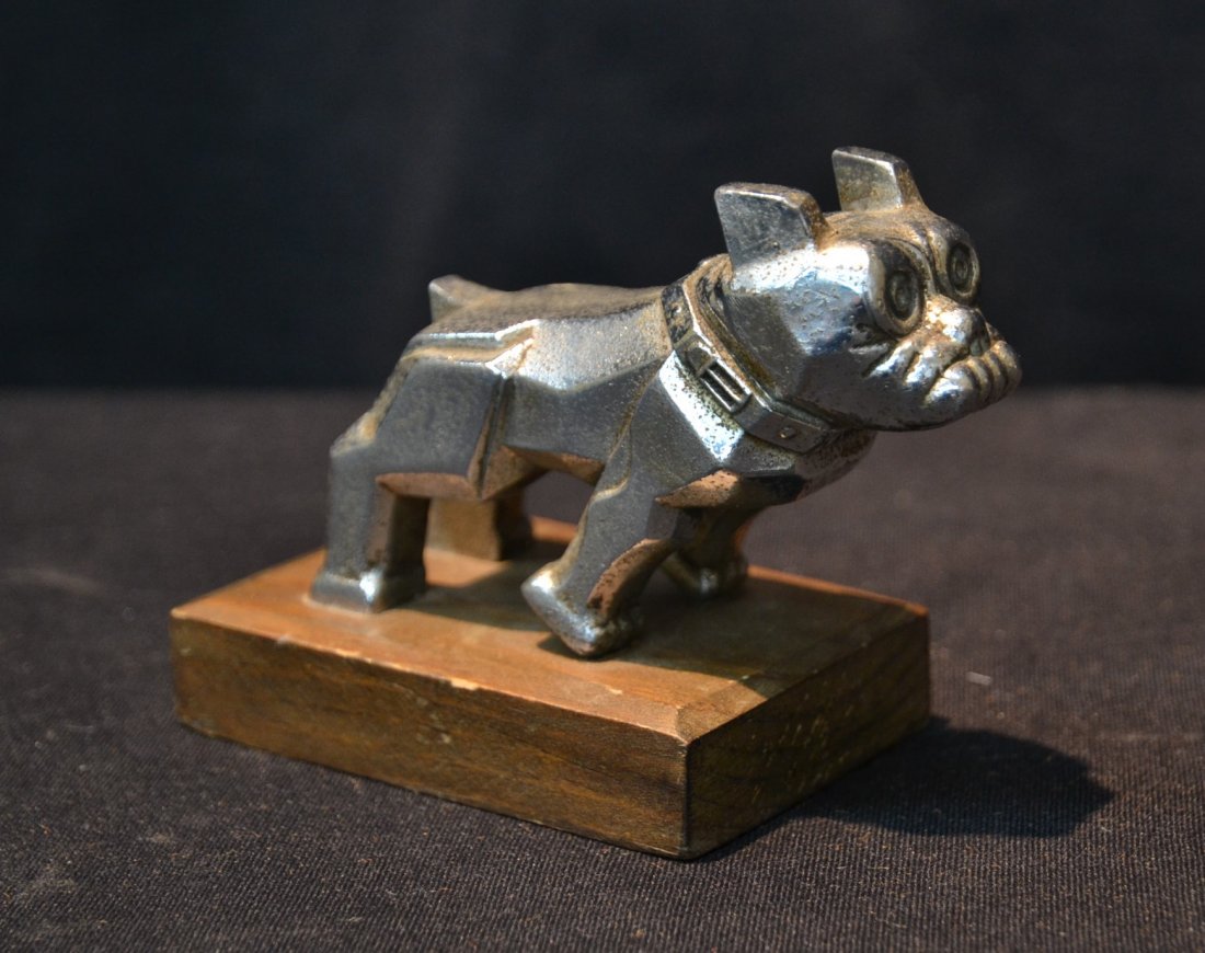 VINTAGE MACK Jr. BULLDOG HOOD ORNAMENT