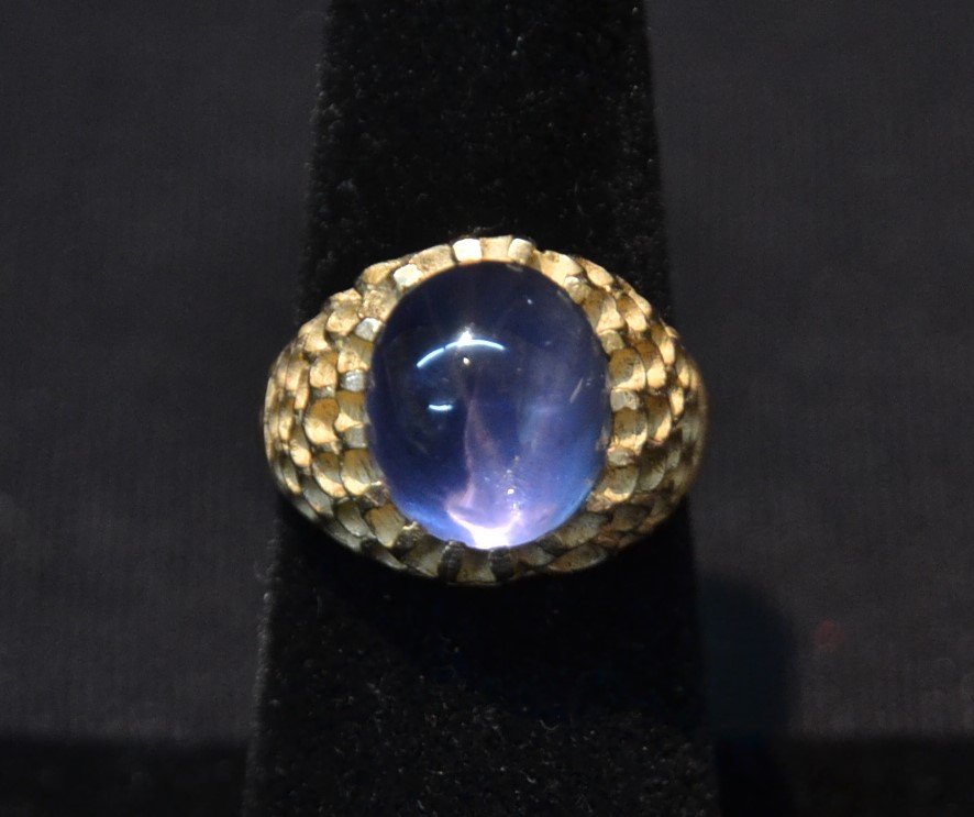 14kt BLUE STONE RING - SIZE 6 1/2 ; 4.6dwt: 14kt BLUE STONE RING - SIZE 6 1/2 ; 4.6dwt