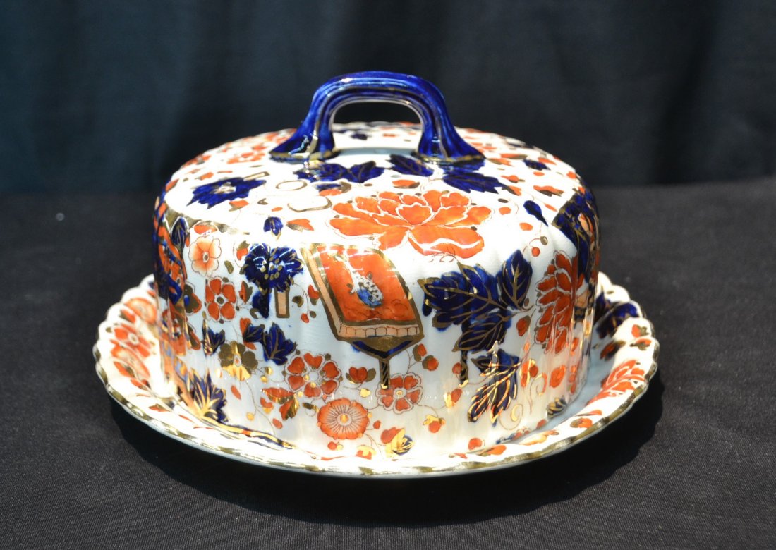 IMARI PATTERN IRONSTONE COVERED CHEESE DISH: 8" x 5 1/2'