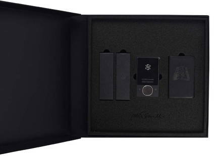 JOY DIVISION ZUNE PLAYER 2: JOY DIVISION ZUNE PLAYER 2."This was to be the competition to the Ipod. A wonderful package. Suggested by Tom Atenscio our American manager, and designed by Peter Saville. Features a customized box an