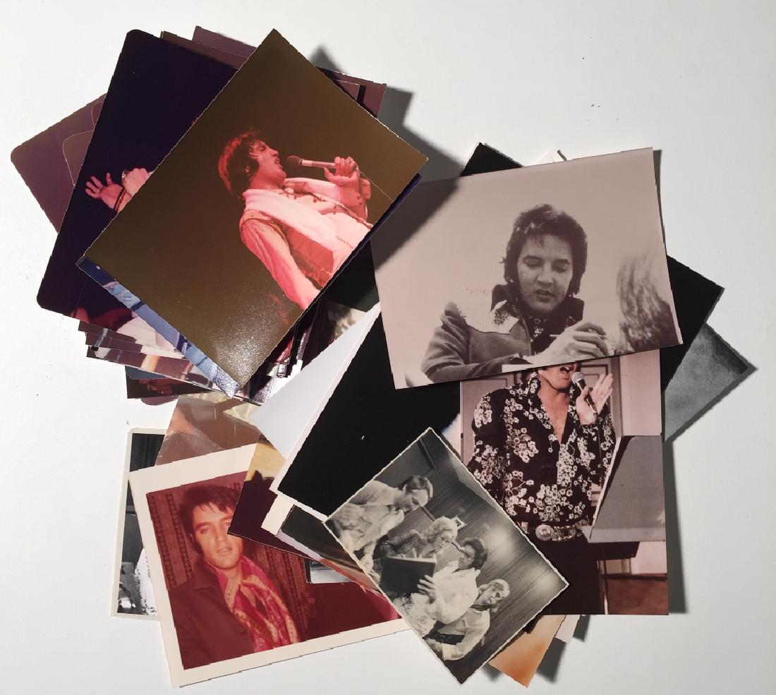 ROCK & ROLL MUSEUM DENMARK - ELVIS FAN/PRIVATE PHOTOS: ROCK & ROLL MUSEUM DENMARK - ELVIS FAN/PRIVATE PHOTOS. Collection of approx 50 largely unseen fan taken private photographs of Elvis, mostly circa 1970s. Consigned to us by the Rock and Roll Museum in