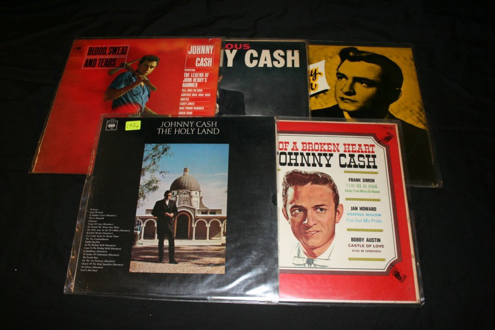 JOHNNY CASH: JOHNNY CASH - Set of 5 LPs to include: 'The Holy Land' (63428), 'Blood, Sweat and Tears' (62119), 'The Fabulous Johnny Cash' (BPG62042), 'Johnny Cash sings: The songs that made him famous' (HA-S2157) 