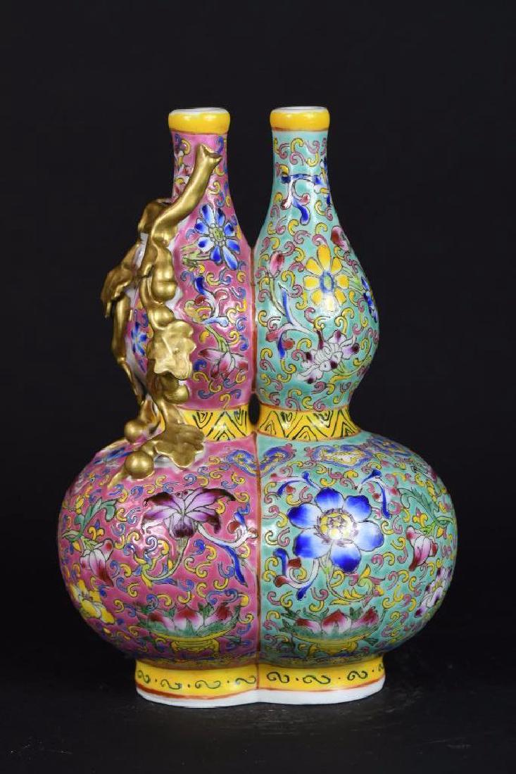 Chinese Famille Rose enamel painted Double Gourd Porcel (1 of 9)