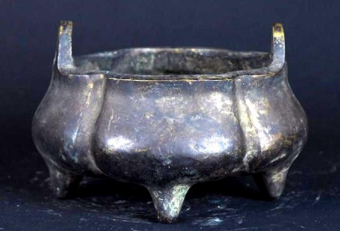 Chinese Bronze Tripod Footed Vessel (1 of 7)