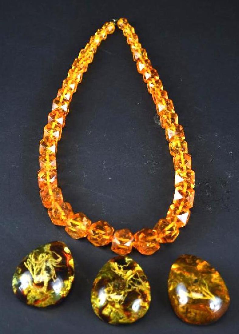 Necklace and three pendants (1 of 8)