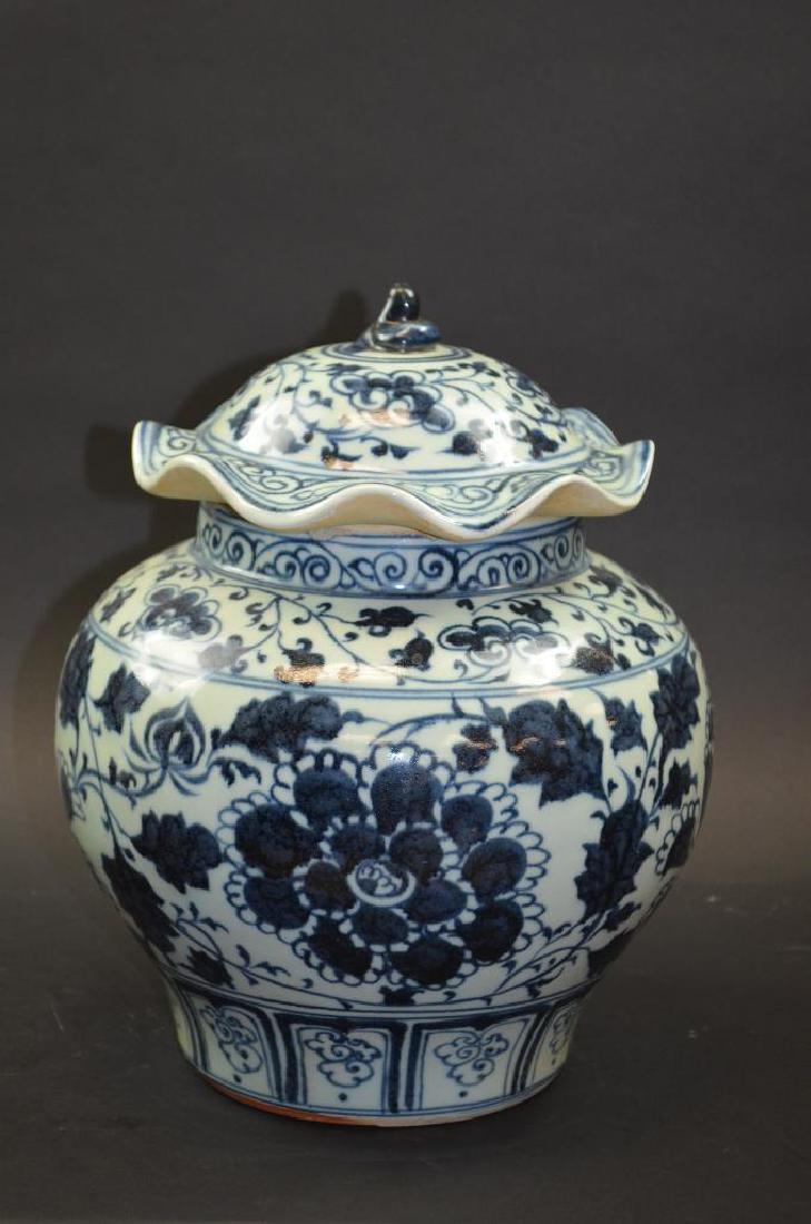 Chinese Blue & White Lidded Jar (1 of 6)