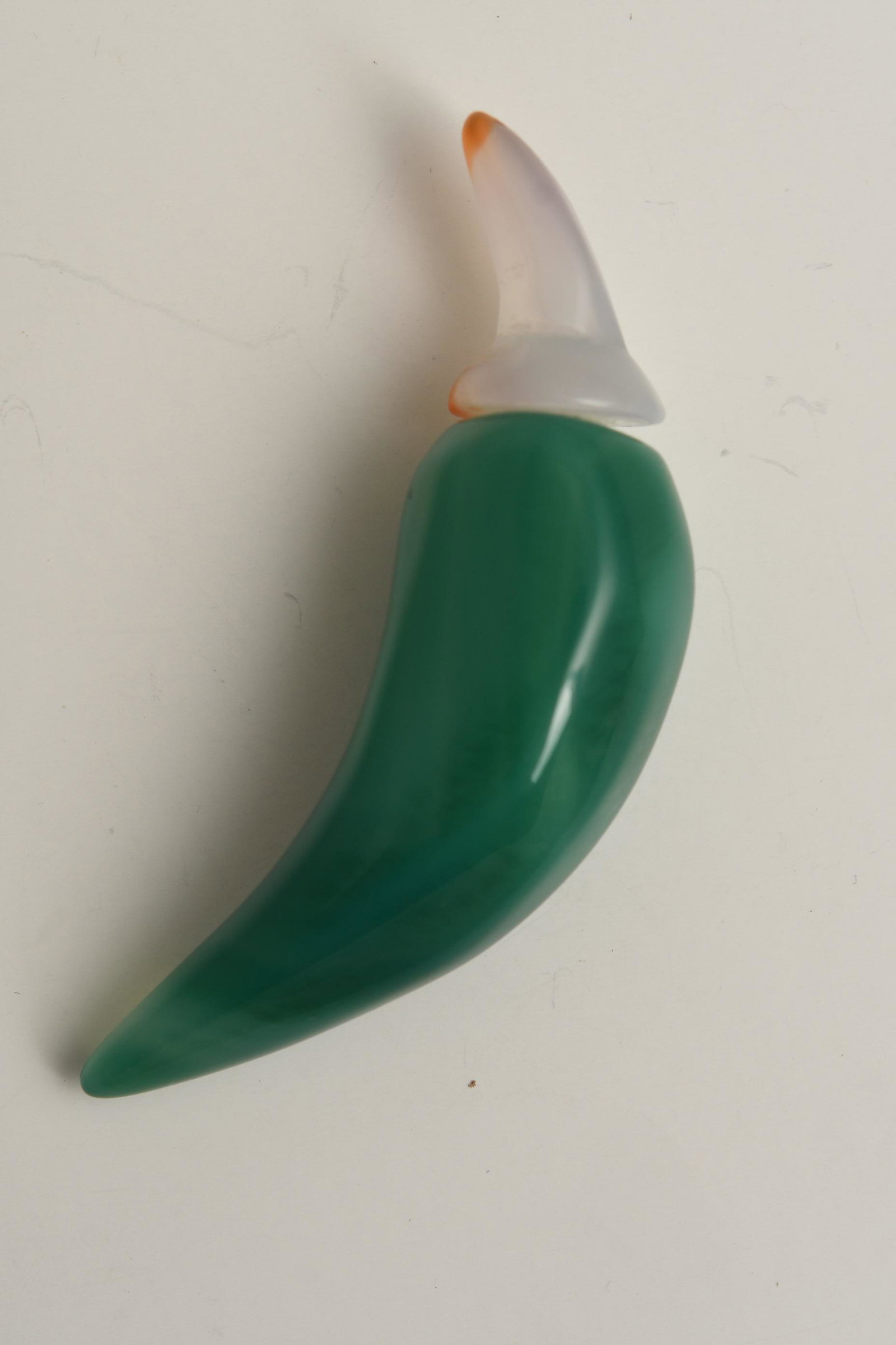 Chinese Green Agate Snuff Bottle (1 of 5)