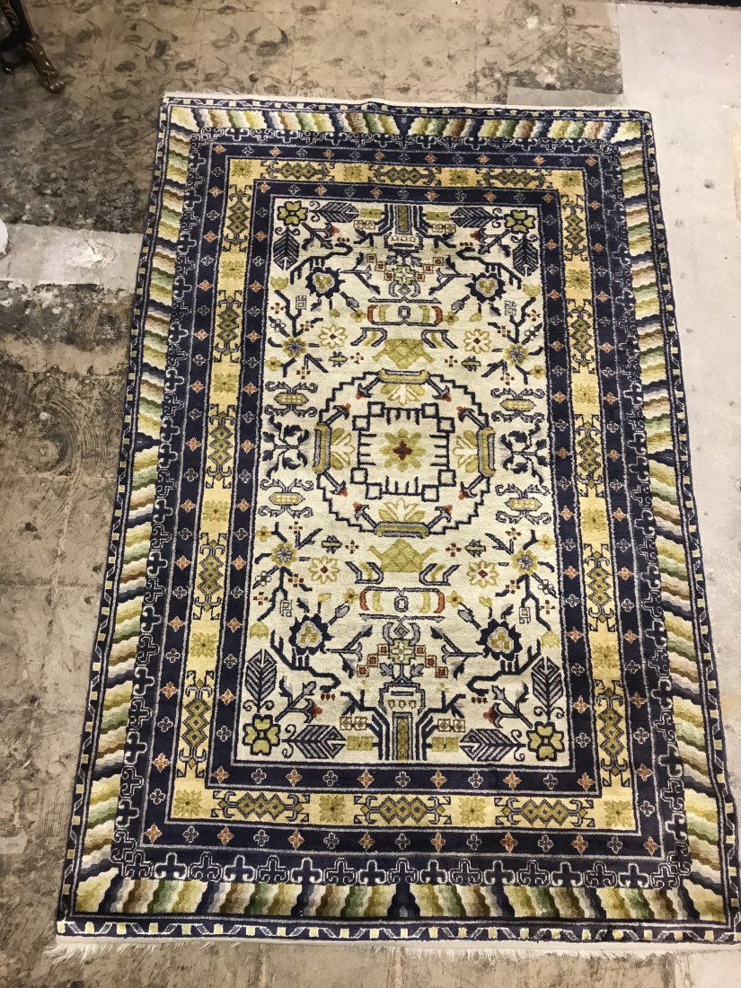 VINTAGE CHINESE SILK RUG (1 of 7)