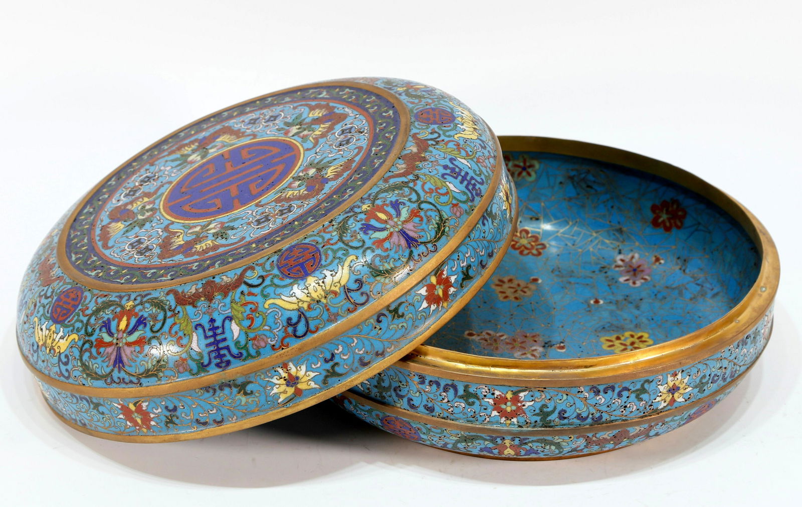 An Archaic Cloisonne Box - 3