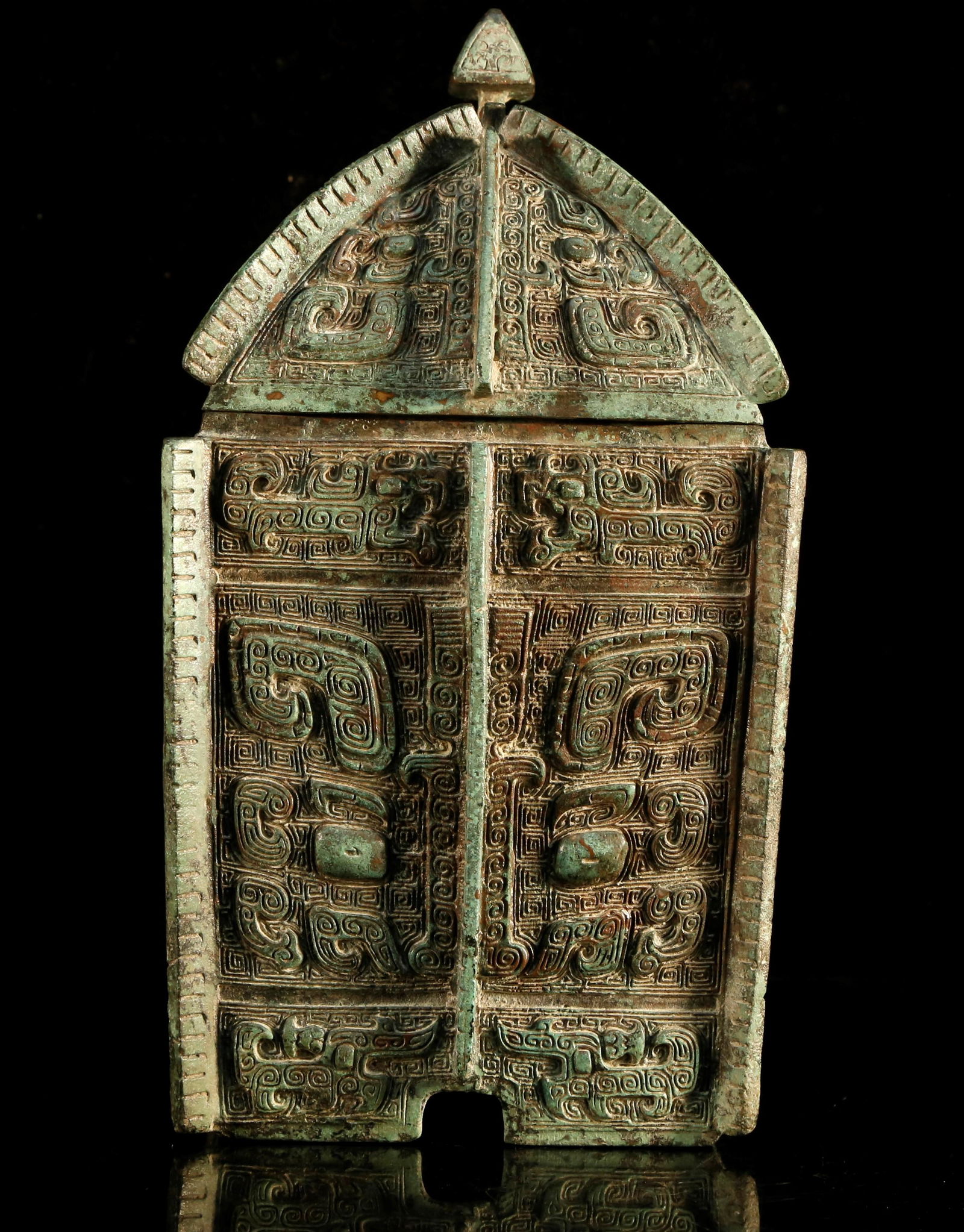 An Exquisite Bronze Taotie-Pattern Capped Jar. - 5