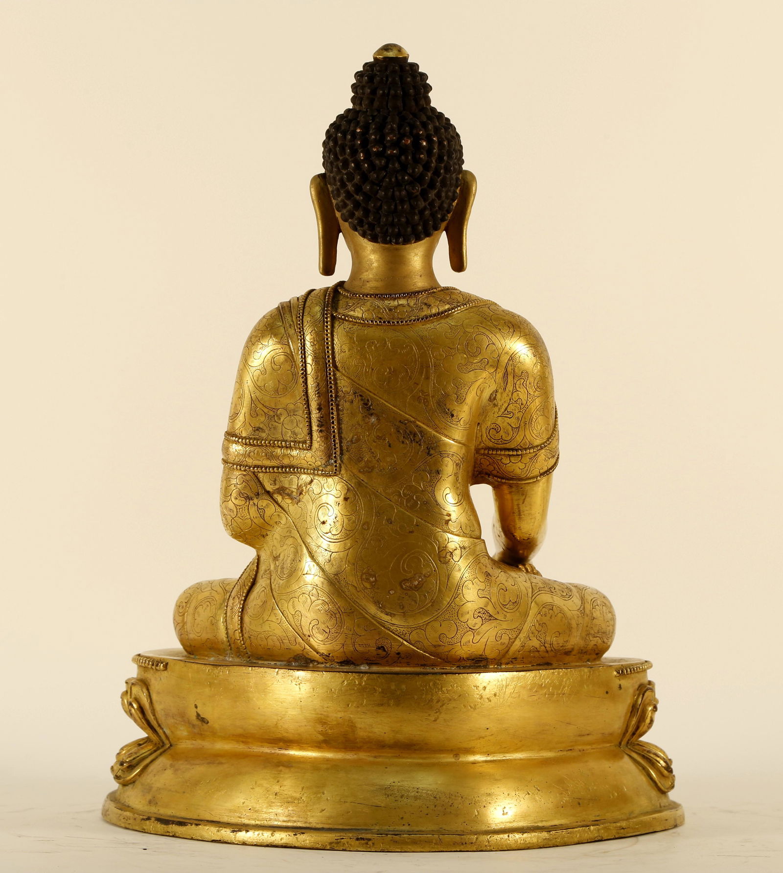 An Impressive Gilt Bronze Sakyamuni - 6