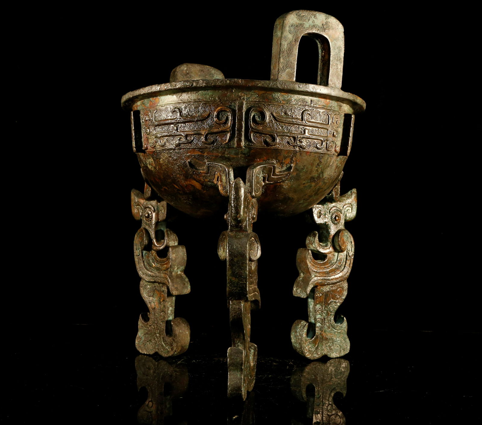 An Impressive Bronze Taotie-Pattern Tripod - 4