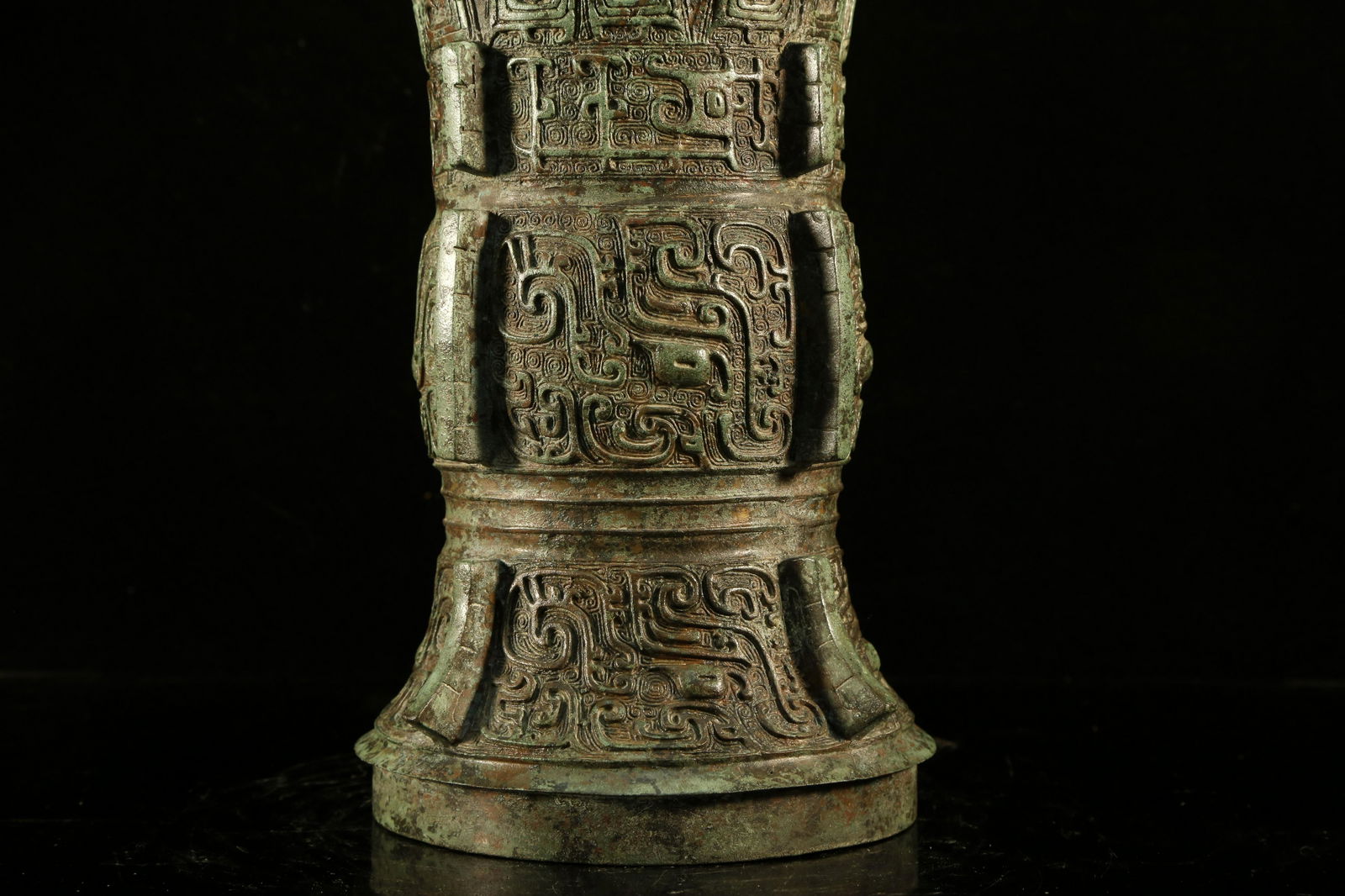 An Exquisite Bronze Quadripod. - 4