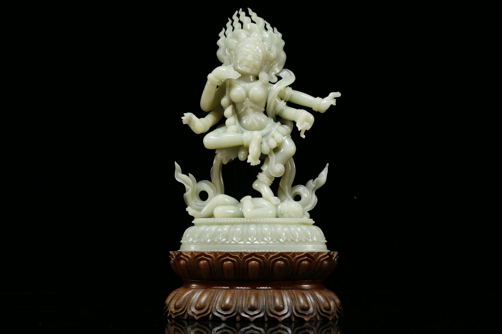 Finely made yllow Jade Buddhism warrior