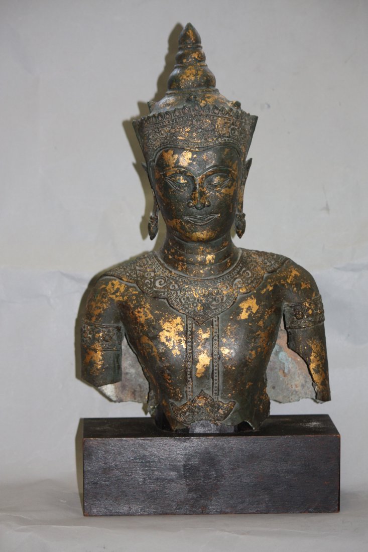 Antique Bronze Bust of a Thai Buddha: Antique Bronze Bust of a Thai Buddha H: 15 Inches