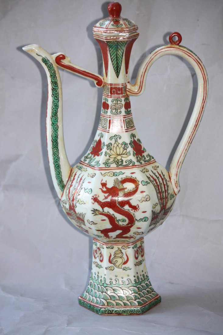 Chinese Doucai Lided Ewer with Dragons: Ming Style Chinese Doucai Lided Ewer with Dragons,elegantly potted with dragons and buddhist symbols H; 13.5 Inches