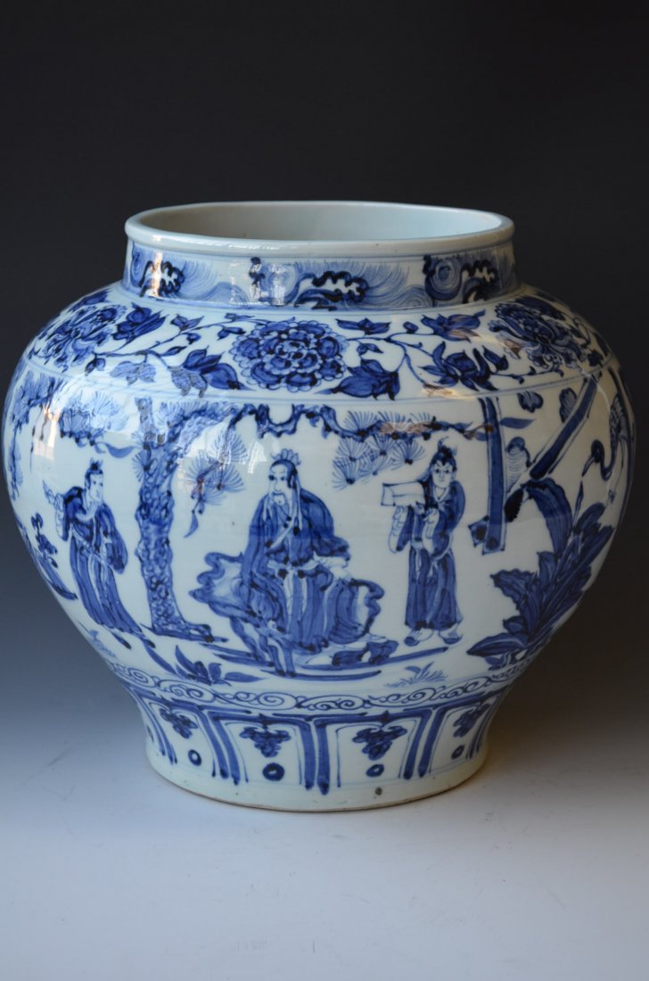 Chinese Blue and White Porcelain Vase: Chinese Blue and White Porcelain Vase painted with Underglaze blue vase, masterfully potted and painted depicting various seens from Emporors court yard with noble men . H: 11 Inches