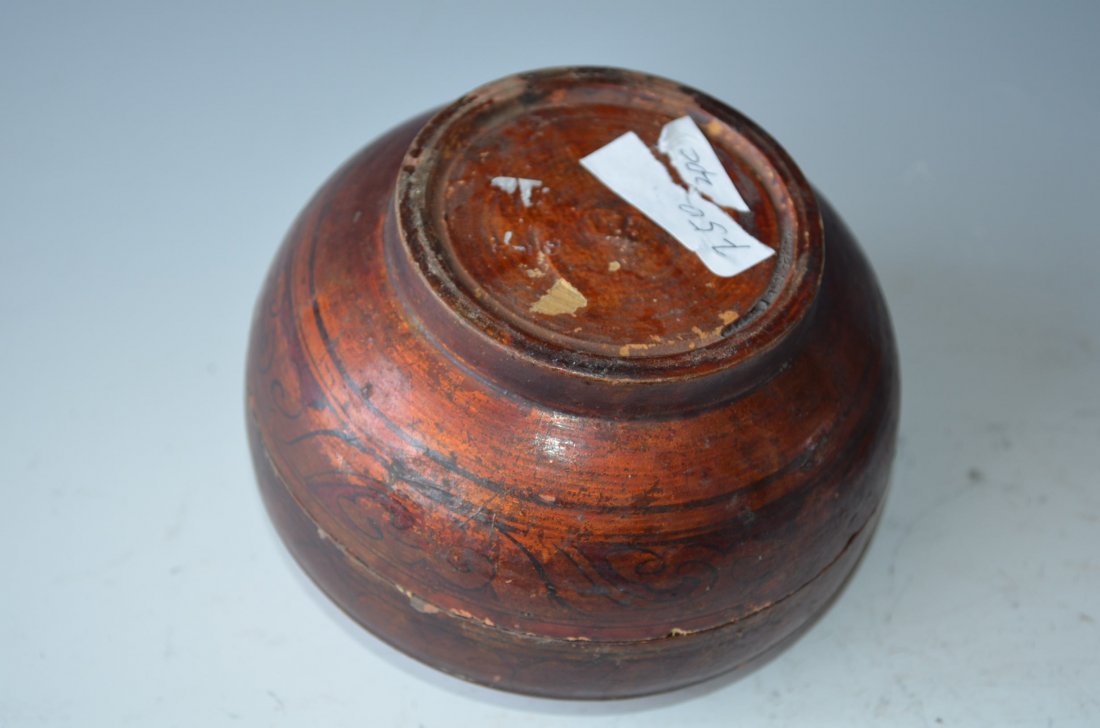 Chinese Lacquer Round Plates Two Pieces - 4