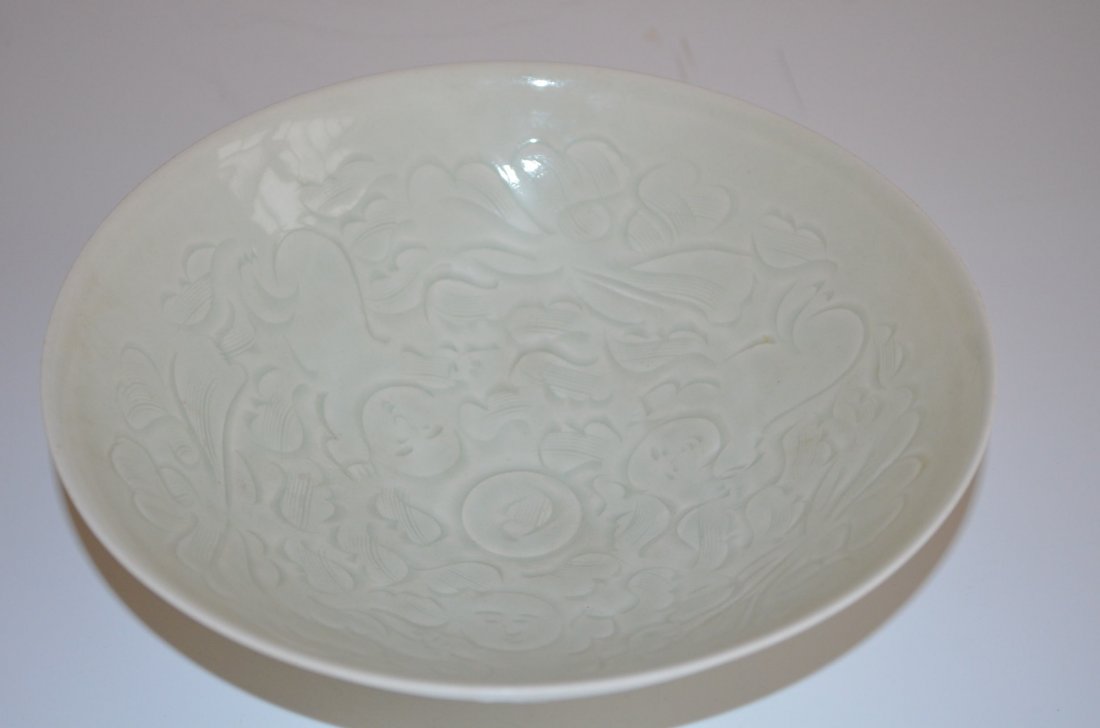 Chinese Southern Song Celadon Glazed Footed Bowl - 2