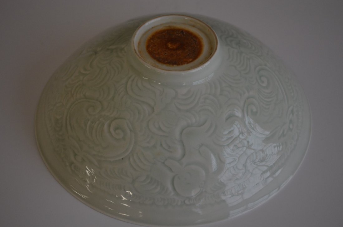 Chinese Southern Song Celadon Glazed Footed Bowl - 4