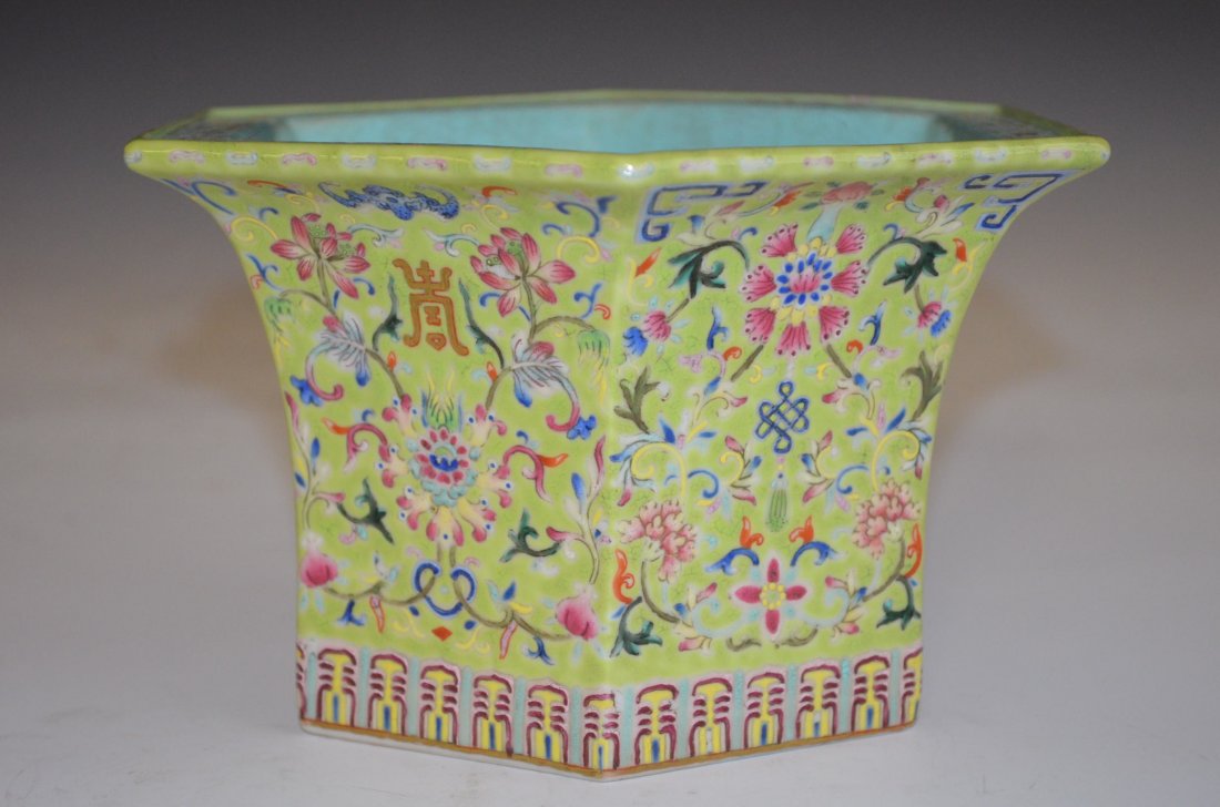 Chinese Famille Rose Porcelain Hexoganol Bowl
