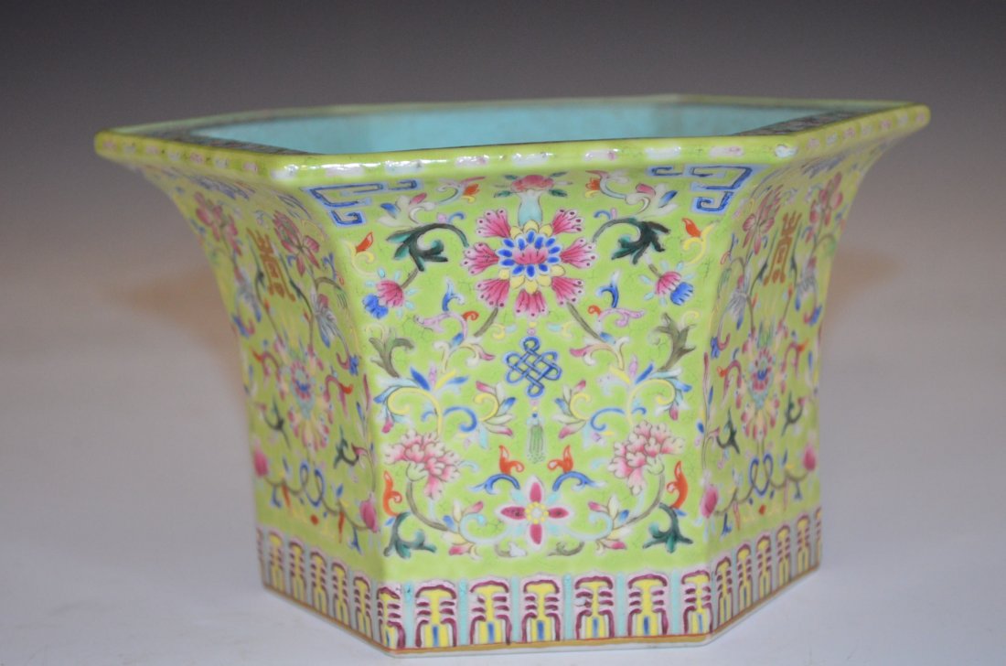 Chinese Famille Rose Porcelain Hexoganol Bowl - 2