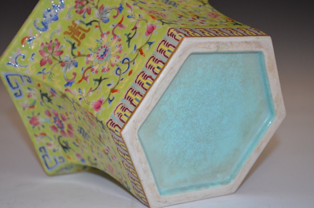 Chinese Famille Rose Porcelain Hexoganol Bowl - 4