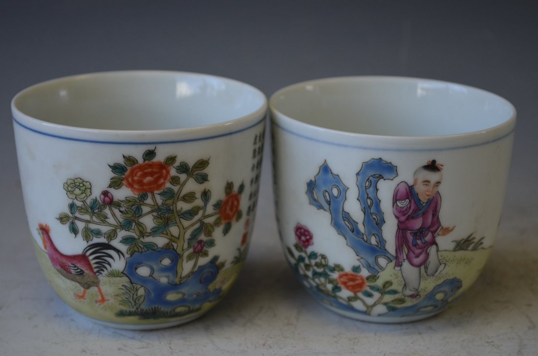 Pair of Chinese Porcelain Chicken Cups: Pair of Chinese Porcelain Chicken Cups, H:3 Inches