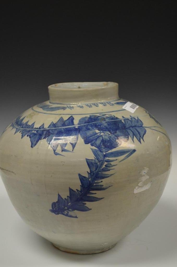 Antique Korean Blue & White Porcelain Vase: Antique Korean Blue & White Porcelain Vase Description: Antique Korean Blue & White Porcelain Vase, H:14.5 Inches